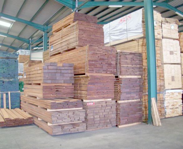 Maderas Biosca madera en local